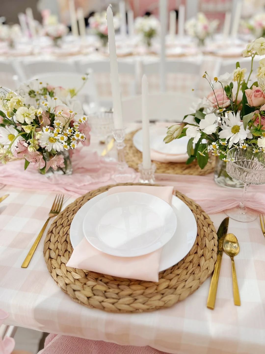 Daisy and Gingham Tablescapes one silly goose birthday