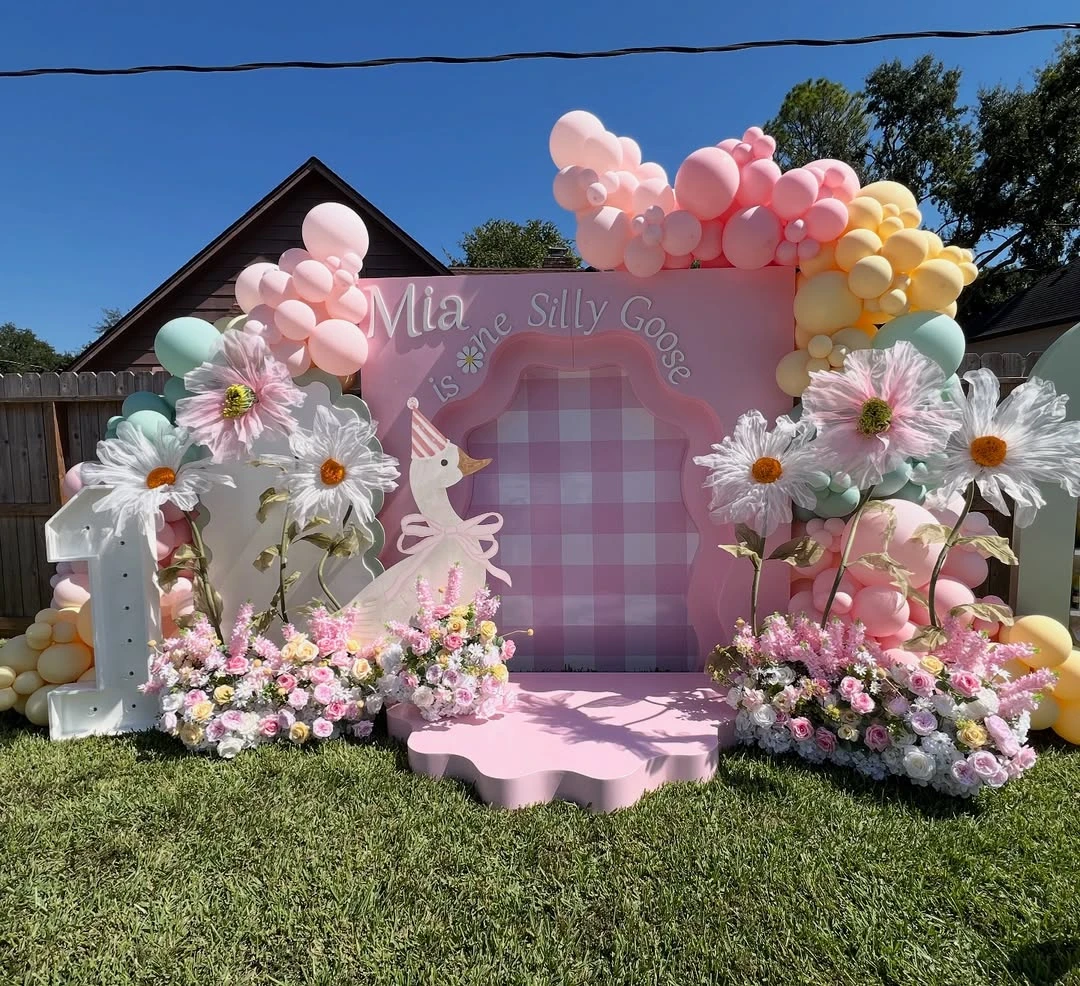 Scalloped Gingham Photo Backdrop one silly goose birthday