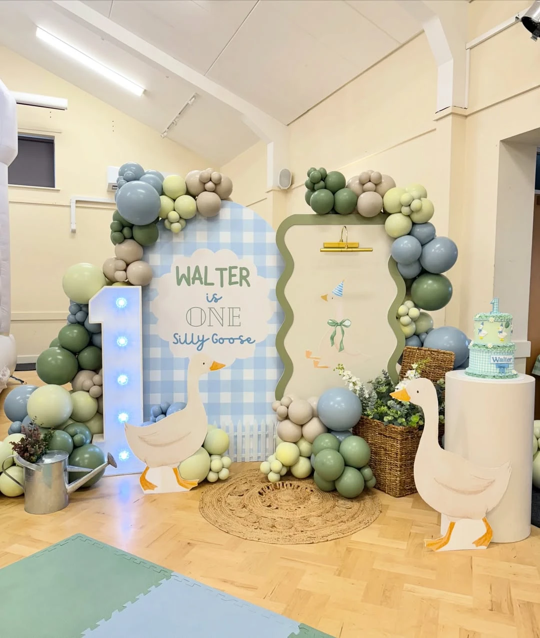Custom Name Arch Signage one silly goose birthday