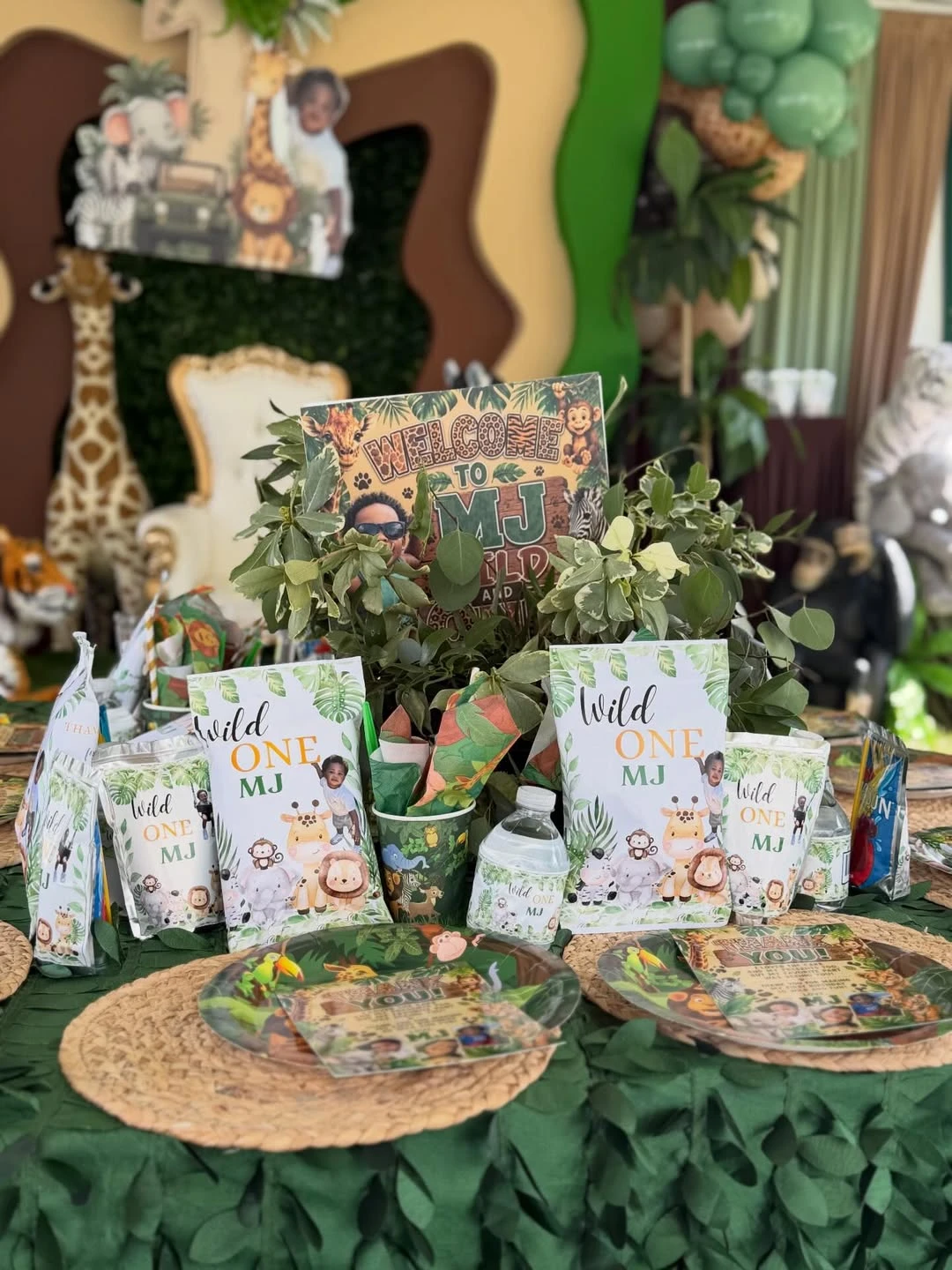 Custom Safari Table Layouts wild one birthday party boys