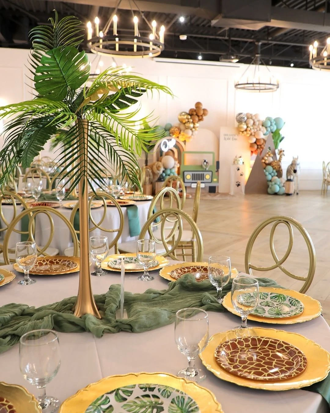 Mixed Animal Print Tablescapes wild one birthday party boys