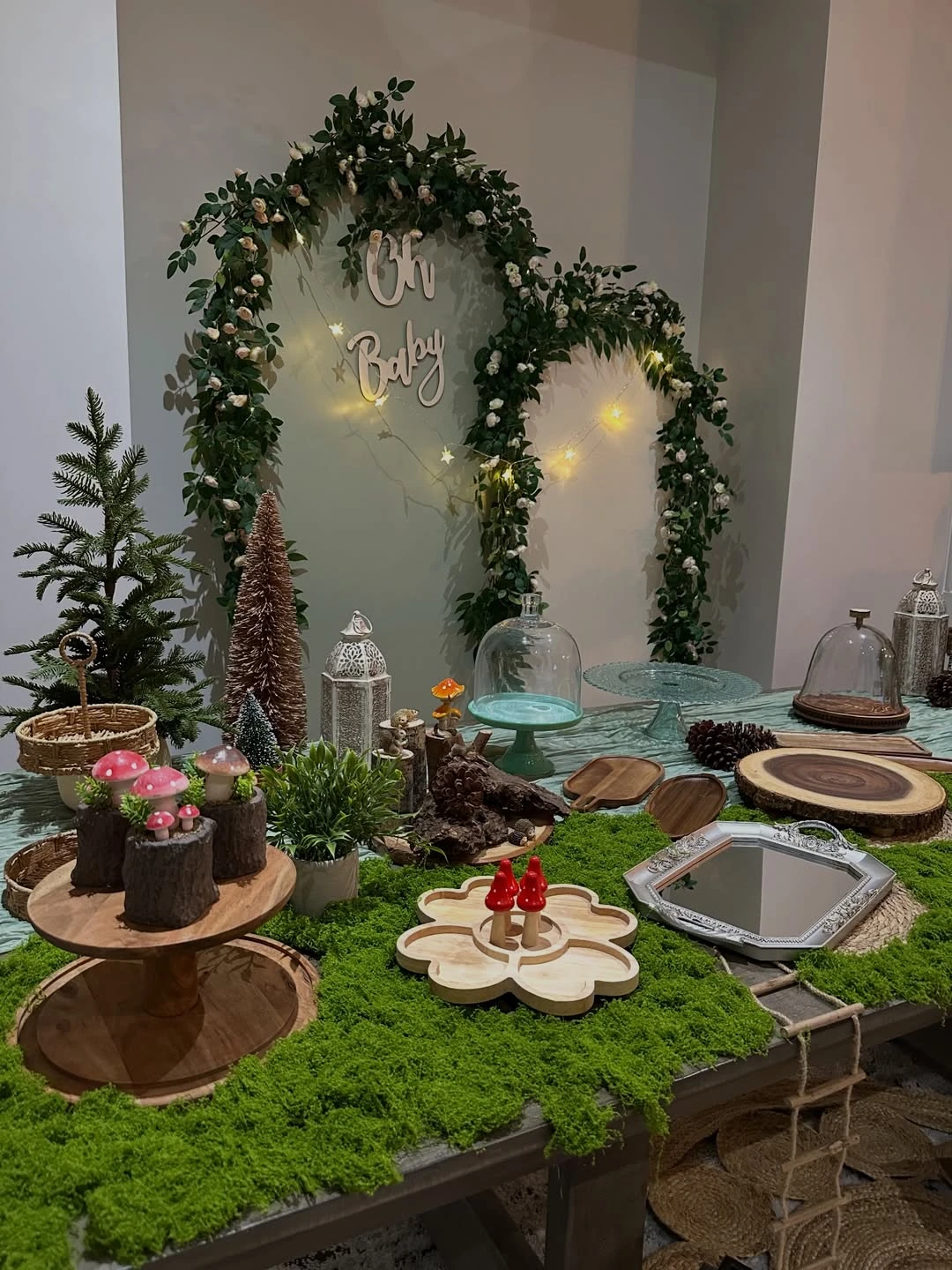 Ivy-Wrapped Backdrop Frame woodland baby shower