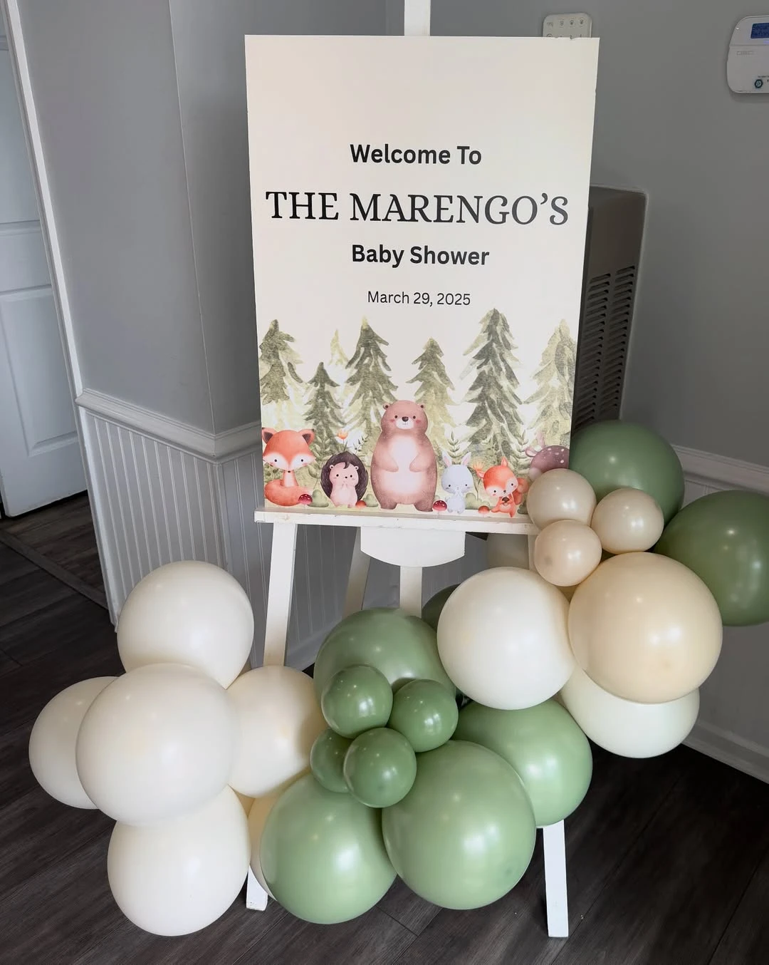 Thematic Easel Welcome woodland baby shower