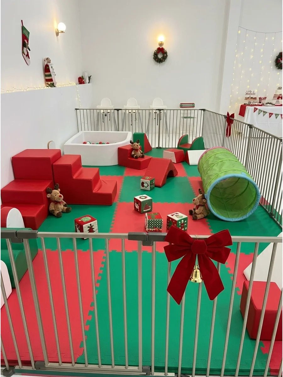 Christmas Soft-Play Area support view 1