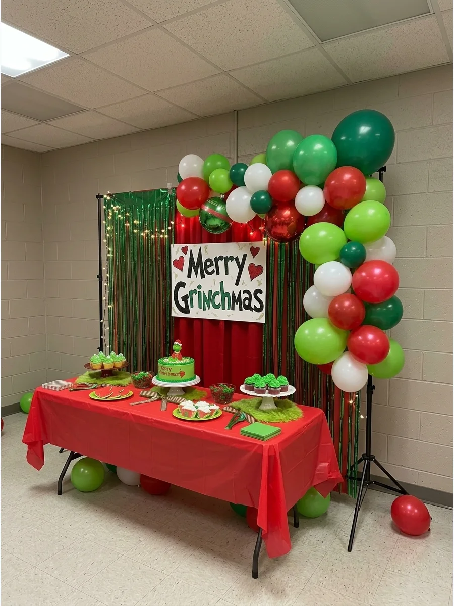 Grinch Dessert Table Backdrop support view 1